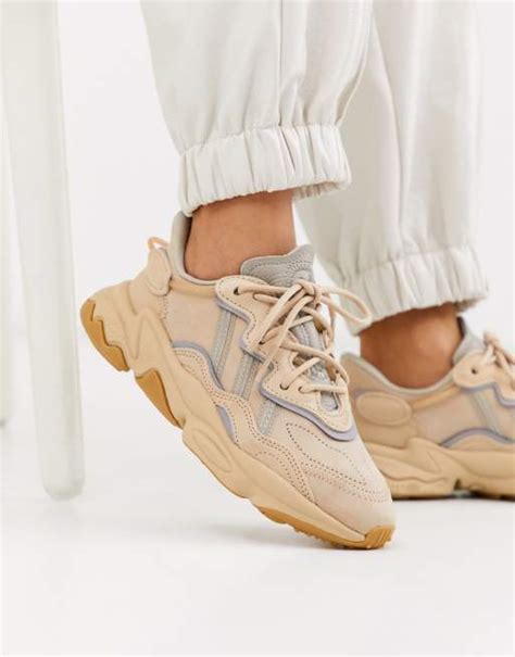 Adidas originals OZWEEGO beige